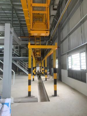 横型アルマイトラインシステム処理 手動ラッキング方式