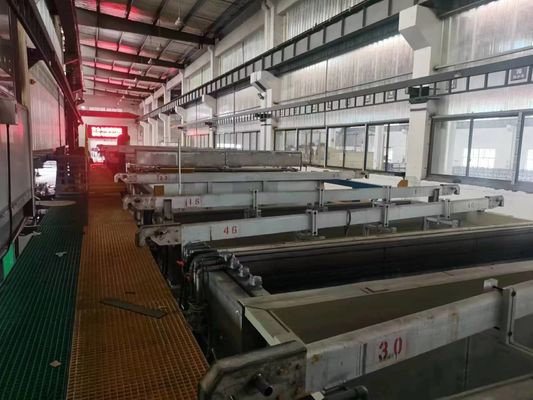 横の陽極酸化ライン構造の自動操作様式