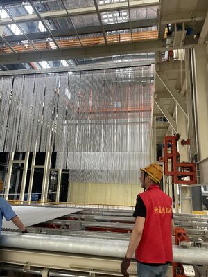 お買い得 1500T/M 全自動アルミニウム陽極酸化生産ライン、膜厚10-15μm、垂直ローディング方式、太陽光発電フレーム用 オンライン